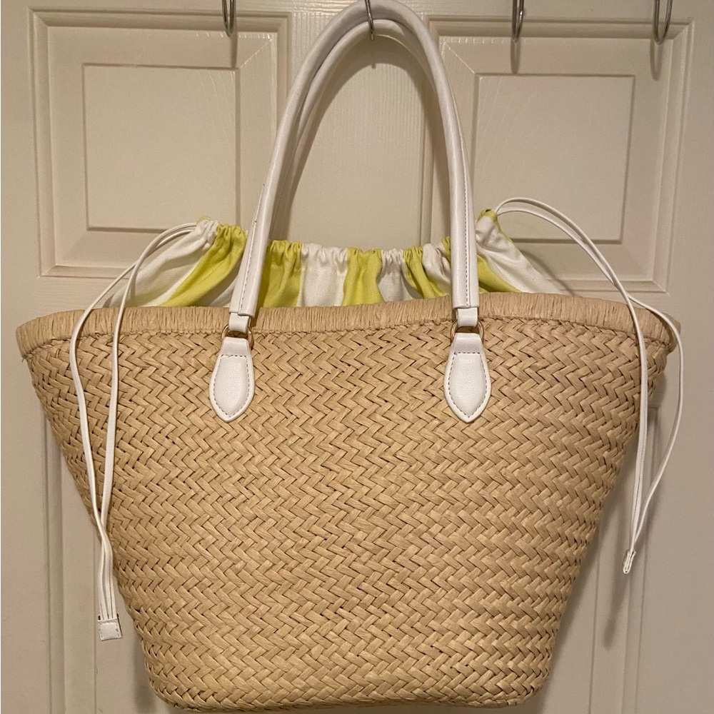 On 34th Isabellaa Lg. Tote Straw Tan/Lime Stripe Drawstring Closure Pockets NEW